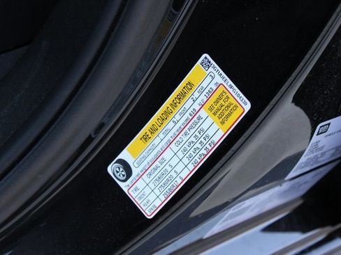 Used 2023 GMC Sierra 1500 AT4 w/ AT4 Premium Package image 32