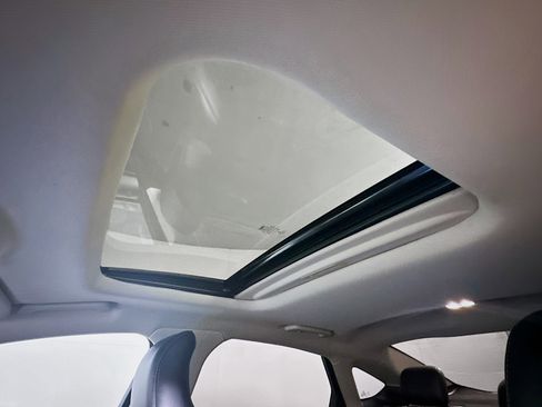 Used 2018 Ford Fusion SE w/ Equipment Group 201A image 27