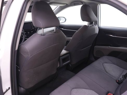 Used 2022 Toyota Camry LE image 11
