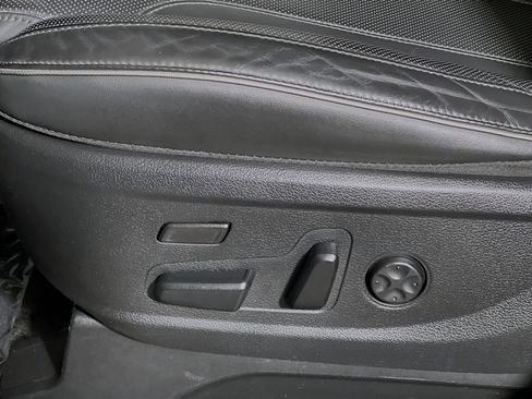 Used 2022 Hyundai Palisade Limited image 16