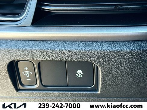 New 2026 Kia Sorento S w/ S Panoramic Sunroof Package image 36