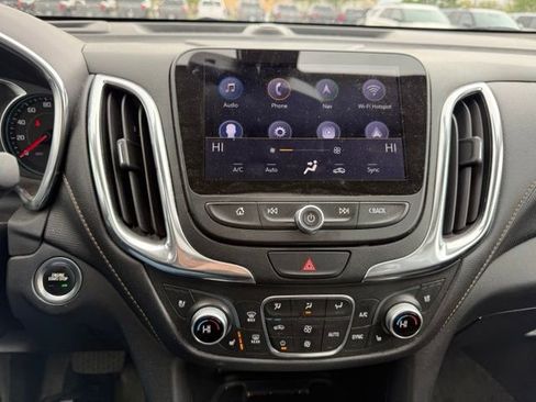 Used 2019 Chevrolet Equinox Premier AWD/4WD image 17