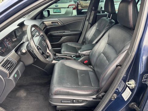 Used 2017 Honda Accord Sport Special Edition image 12