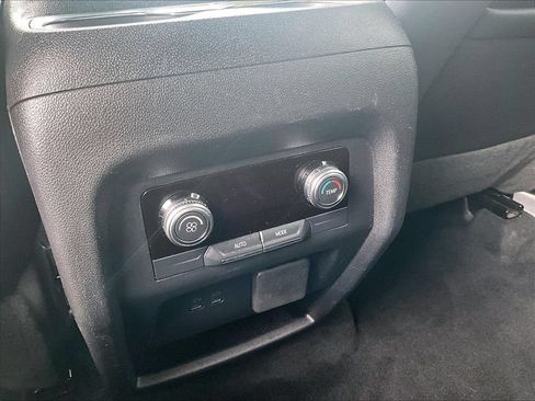 Used 2024 GMC Acadia Elevation AWD/4WD image 12