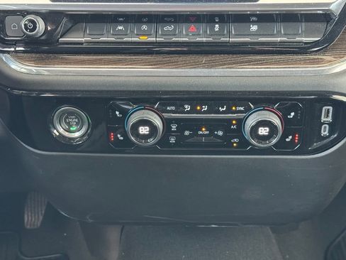 Used 2024 Chevrolet Silverado 1500 LT AWD/4WD image 32