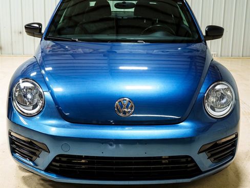 Used 2018 Volkswagen Beetle 2.0T S image 11