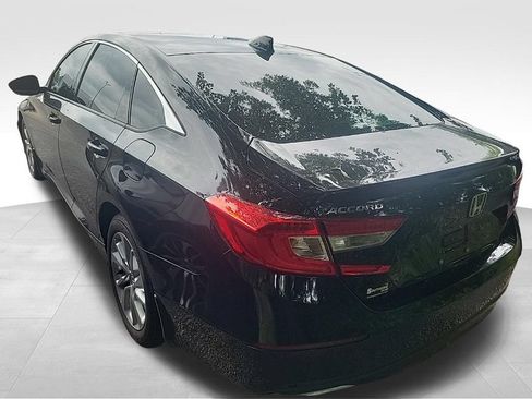 Used 2018 Honda Accord LX image 2