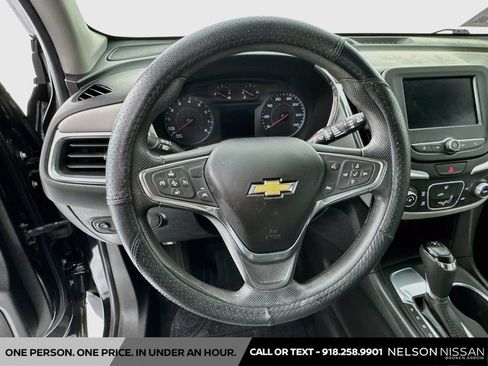 Used 2020 Chevrolet Equinox LS w/ LS Convenience Package FWD image 11