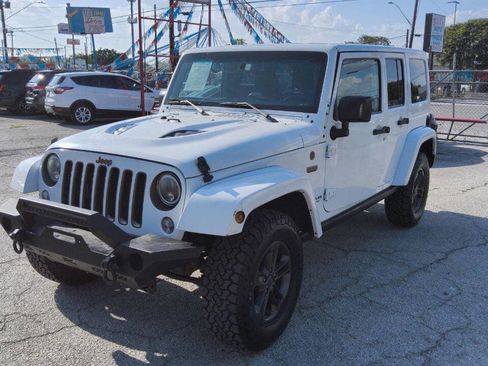 Used 2016 Jeep Wrangler Unlimited Sahara AWD/4WD image 7
