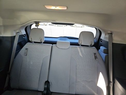 Used 2025 Toyota Sienna LE image 9