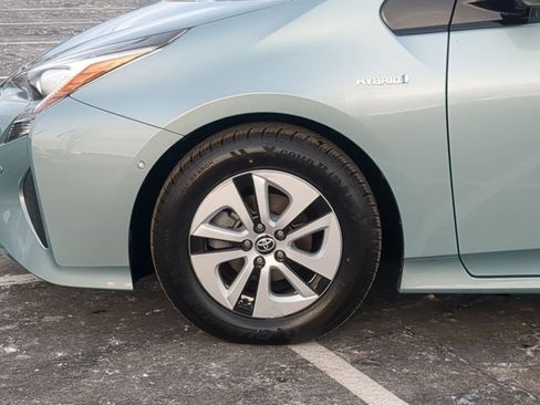 Certified 2017 Toyota Prius Four image 7