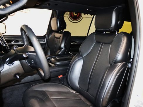 Used 2022 Jeep Wagoneer Series III w/ Premium Group I image 37