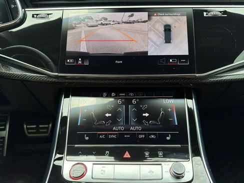Used 2024 Audi SQ7 Premium Plus AWD/4WD image 23