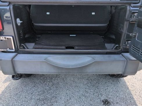 Used 2018 Jeep Wrangler Sport AWD/4WD image 23