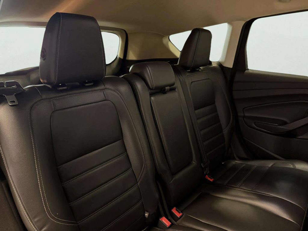 Used 2017 Ford Escape SE w/ SE Leather Comfort Package FWD image 23