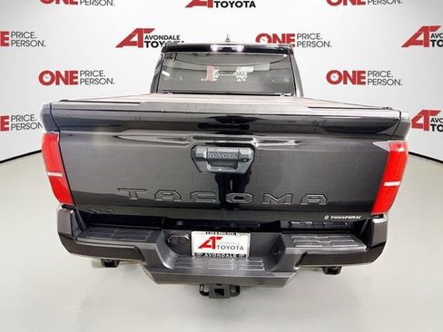 Certified 2025 Toyota Tacoma TRD Off-Road AWD/4WD image 7