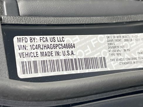 Used 2023 Jeep Grand Cherokee Altitude AWD/4WD image 31