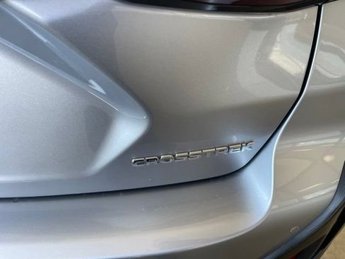 Used 2025 Subaru Crosstrek 2.5i Limited AWD/4WD image 12