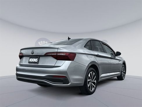 Used 2022 Volkswagen Jetta S image 7