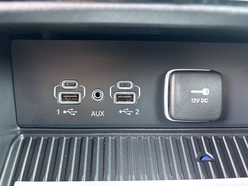 New 2026 Jeep Grand Cherokee L Limited w/ Luxury Tech Group II AWD/4WD image 27