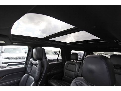 Used 2023 Lincoln Navigator L Reserve image 29