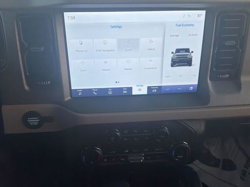 Used 2024 Ford Bronco Wildtrak AWD/4WD image 12