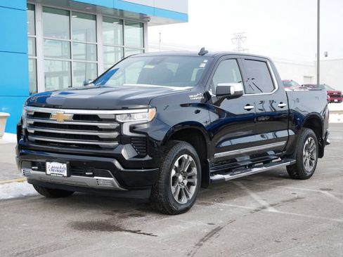 Used 2024 Chevrolet Silverado 1500 High Country w/ Z71 Off-Road Package image 2