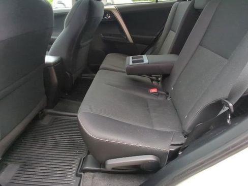 Used 2015 Toyota RAV4 XLE AWD/4WD image 21