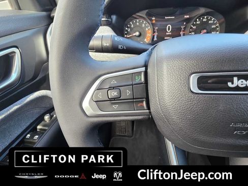 Used 2022 Jeep Compass Latitude AWD/4WD image 22