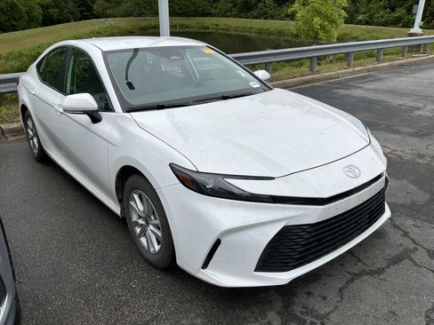 Used 2025 Toyota Camry LE FWD image 2