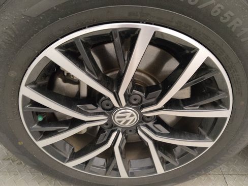 Used 2021 Volkswagen Tiguan SEL image 31