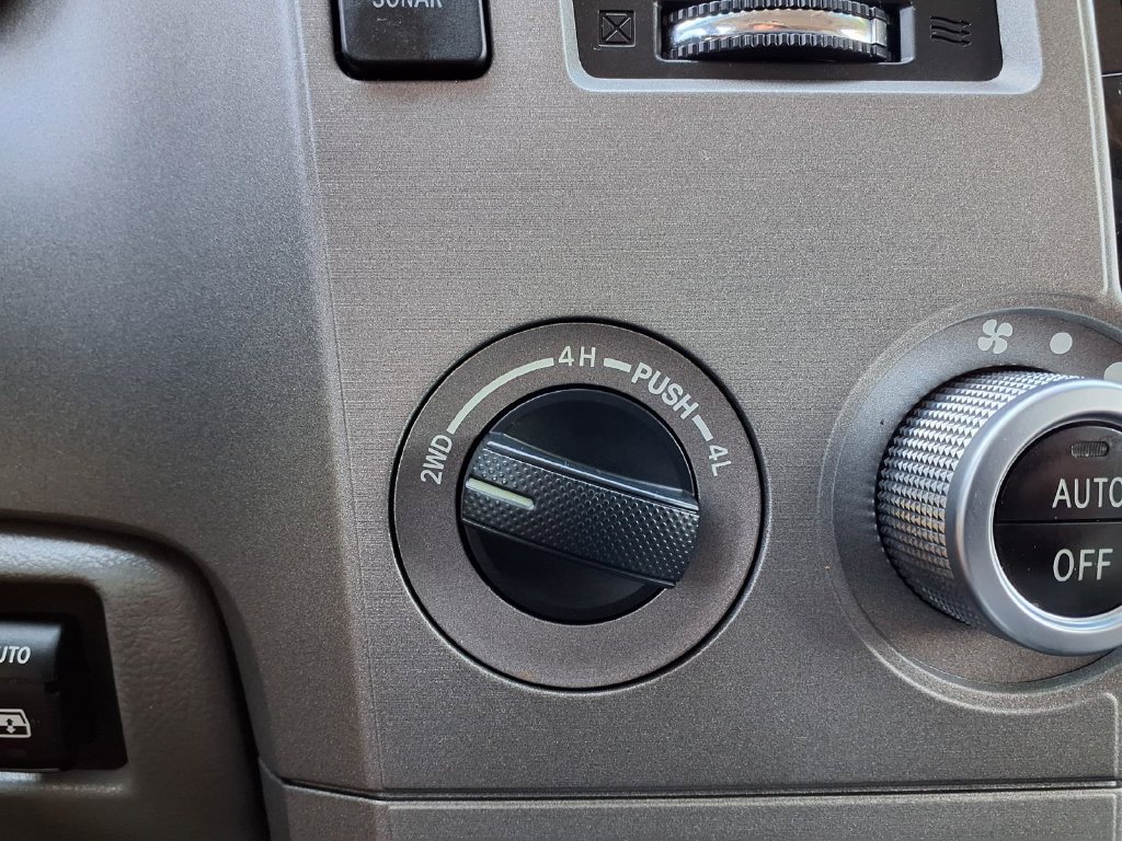 Used 2013 Toyota Sequoia Limited AWD/4WD image 28