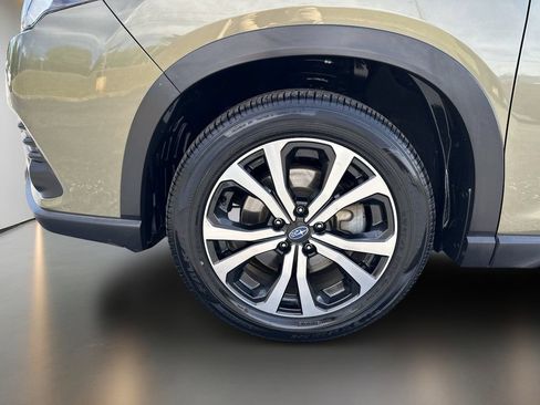 Used 2022 Subaru Forester Limited AWD/4WD image 10