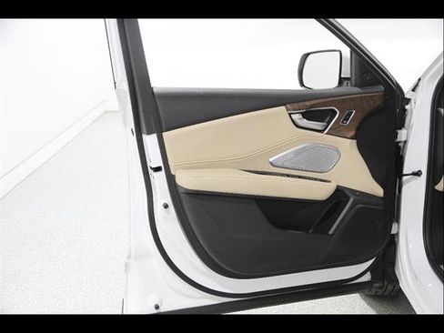 Used 2024 Acura RDX SH-AWD w/ Advance Package image 4