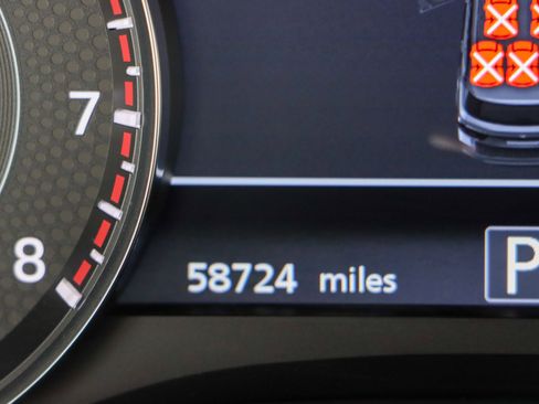 Used 2022 Nissan Armada SL w/ Captain's Chairs Package image 17