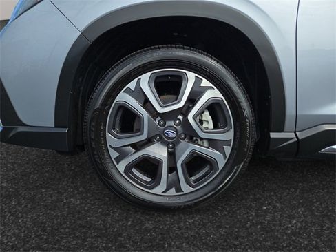 Used 2024 Subaru Ascent Touring image 10