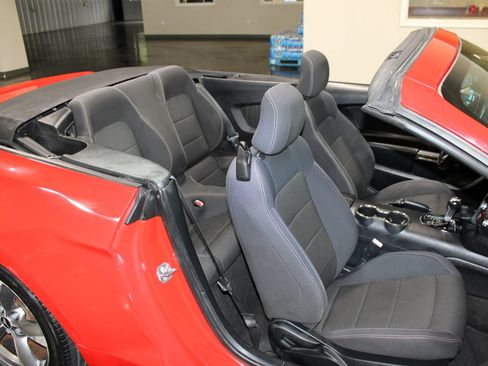 Used 2016 Ford Mustang Convertible w/ Equipment Group 051A RWD image 39