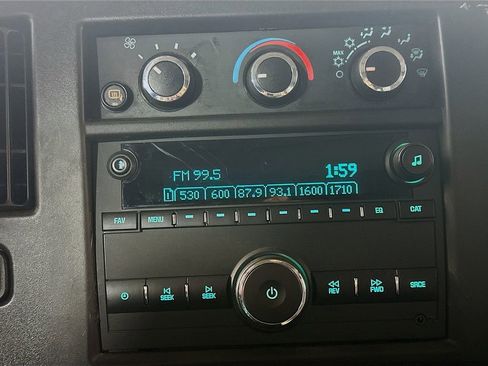 Used 2020 Chevrolet Express 3500 LT w/ LT Preferred Equipment Group image 17