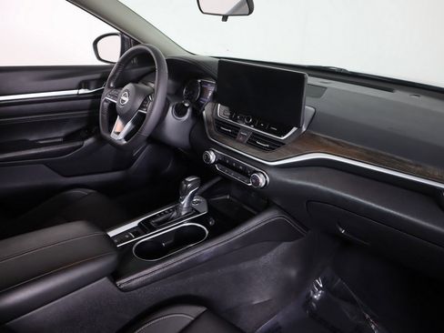 Used 2023 Nissan Altima 2.5 SV w/ SV Premium Package image 28