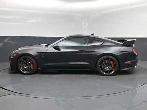Used 2022 Ford Mustang Shelby GT500 w/ Carbon Fiber Track Pack RWD image 10