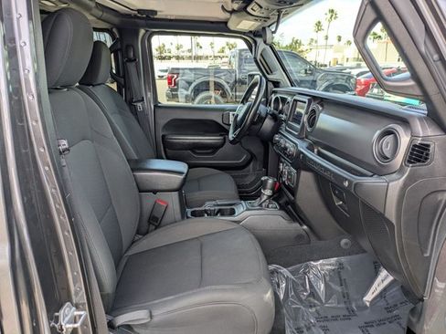 Used 2022 Jeep Wrangler Unlimited Sport AWD/4WD image 19