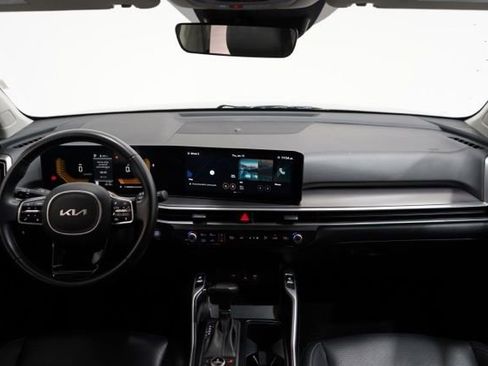 Used 2024 Kia Sorento S image 14