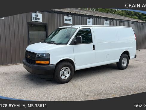 Used 2021 Chevrolet Express 2500 RWD image 1