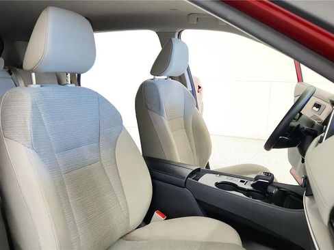 Used 2023 Nissan Rogue SV FWD image 37