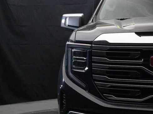 Used 2023 GMC Sierra 1500 SLT w/ SLT Premium Plus Package image 5