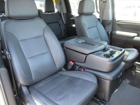 Used 2024 GMC Sierra 1500 SLT RWD image 9