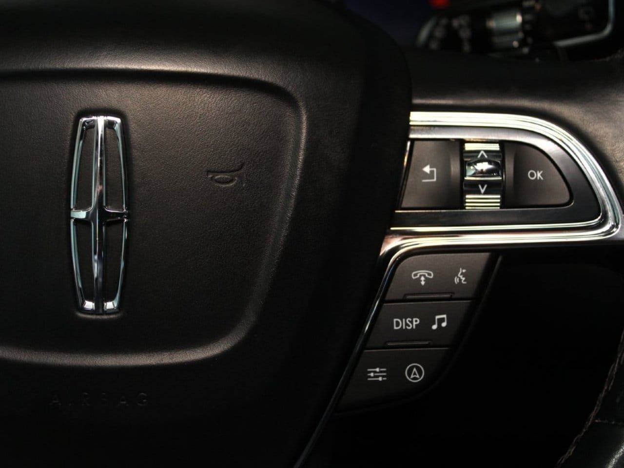 Used 2024 Lincoln Navigator L 4WD image 36