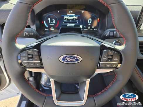 New 2026 Ford Explorer ST-Line w/ ST-Line Street Pack image 11