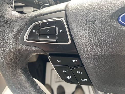 Used 2018 Ford Escape Titanium FWD image 17