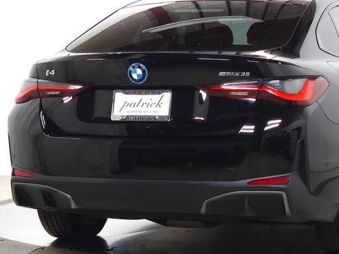 Used 2023 BMW i4 eDrive35 RWD image 11